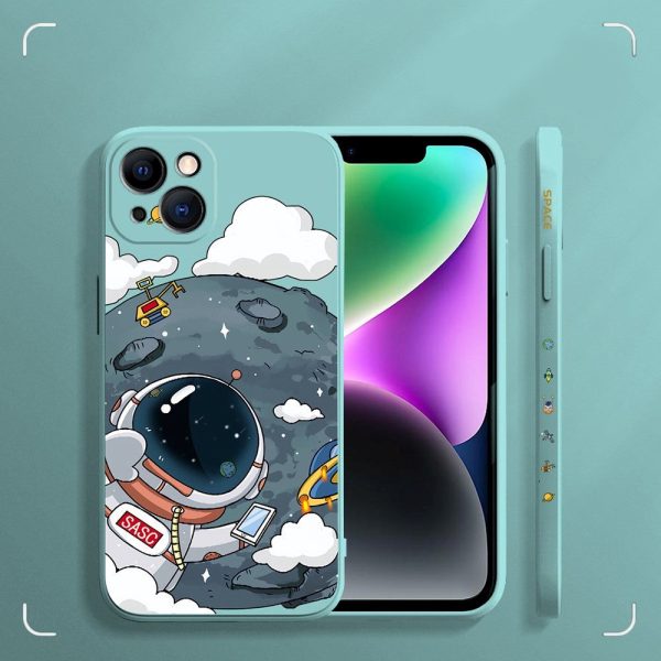 iPhone 14 Plus Fleksibel Cover af Plastik m. Print - Astronaut På Månen   Turkis Online