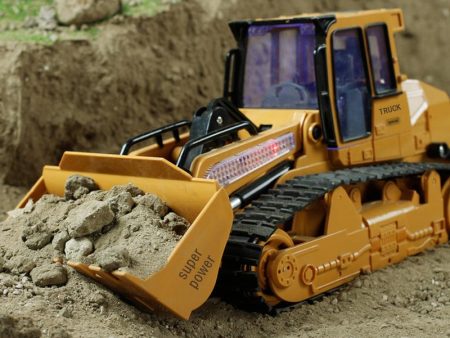 XM-6822L RC Truck 6CH Bulldozer Caterpillar Tractor Car Model Engineering Car With Lighyt Toy Equipped With USB Charging Cable Discount